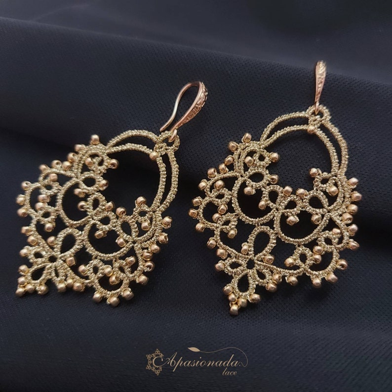 Golden earrings in Tatting technique zdjęcie 7