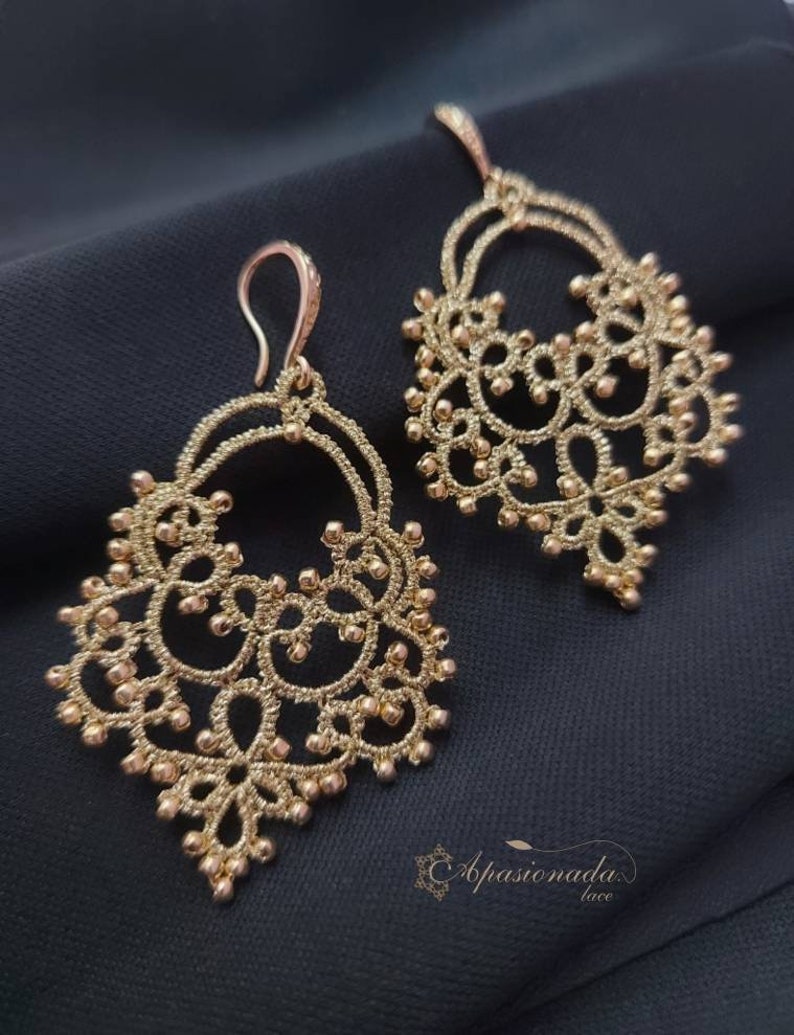 Golden earrings in Tatting technique zdjęcie 10