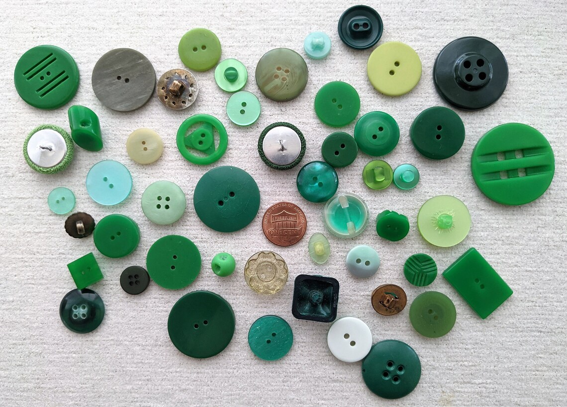 50 Vintage GREEN Sewing Buttons Mixed Lot 10mm 34mm Etsy