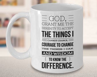 Oración de serenidad (delantero) Progreso, no perfección (atrás) Taza de cerámica AA Taza de café Regalo de sobriedad Regalo de patrocinador Regalo de apadrinado Regalos de recuperación