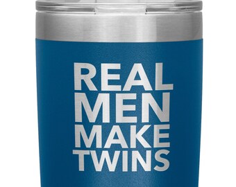 Regalo para papá de gemelos, regalo para papá nuevo, taza para papá nuevo, regalos para el día del padre para gemelos, papá, hombres reales, vaso para gemelos, taza de café de viaje, 20 oz, sin BPA