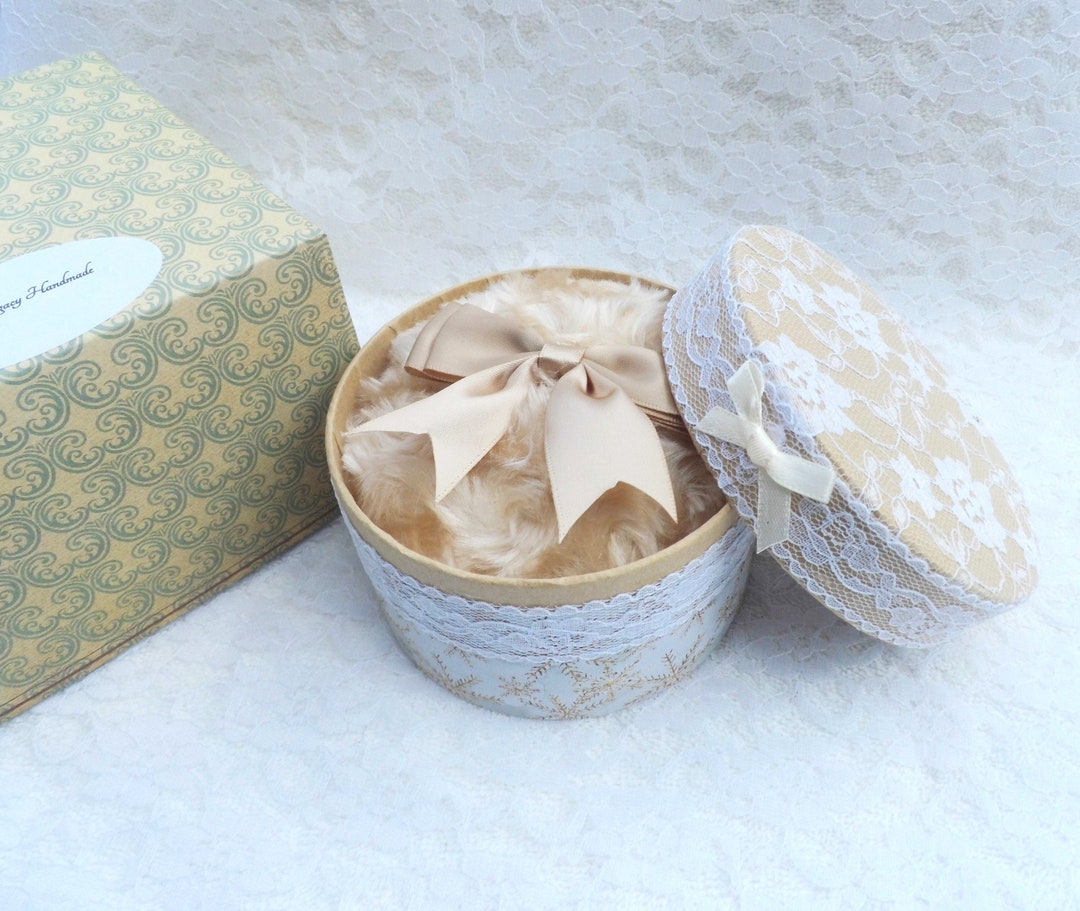 Gold Powder Puff and Powder Box. Gift for Her. Pamper Gift. Gift for