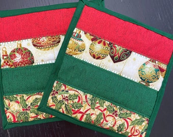 Christmas Pot holders, Quilted Potholders Set of 2, Hot Pads, Pot Holder Gift Set, Quilted Mug Rugs, Fabric Hot Pad, Christmas Decor