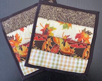Quilted Fall Potholders, Thanksgiving Hot Pads, Set of 2
