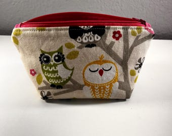 Make up Bag, Small Owl Patterned Makeup bag, Zippered Pouch, Cosmetic Bag, Small Travel Bag, Small Toiletry Bag