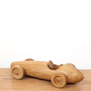 Ferrari 500 F2 inspired racing car. Executive desk toy, 1950s oak wooden car collectible. Great gift for car enthusiast image 5