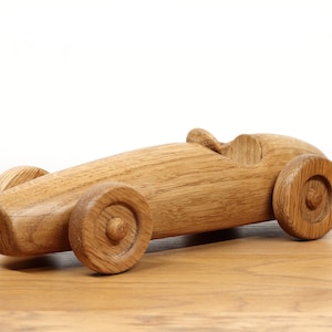 Ferrari 500 F2 inspired racing car. Executive desk toy, 1950s oak wooden car collectible. Great gift for car enthusiast image 1