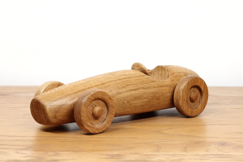 Ferrari 500 F2 inspired racing car. Executive desk toy, 1950s oak wooden car collectible. Great gift for car enthusiast image 1