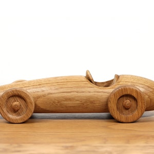 Ferrari 500 F2 inspired racing car. Executive desk toy, 1950s oak wooden car collectible. Great gift for car enthusiast image 4