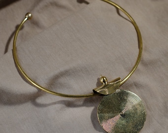 necklace, bold, sol, gold. silver, statement, unique, chain,