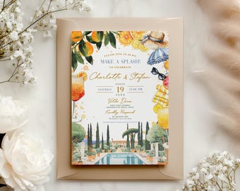 Puede incluir: Una tarjeta de invitación rectangular con ilustraciones en acuarela de naranjas, un sombrero de paja, una sombrilla de rayas azules, gafas de sol y cócteles. El texto dice: PLEASE JOIN US AS WE MAKE A SPLASH! TO CELEBRATE Charlotte & Stefan AUGUST 19 20XX.