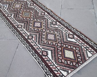 Small rug,kilim rug,small kilim rug,vintage rug,oushak rug,boho rug,turkish rug,hand.made rug,floor rug,1.3x3.7 feet,41x116 cm