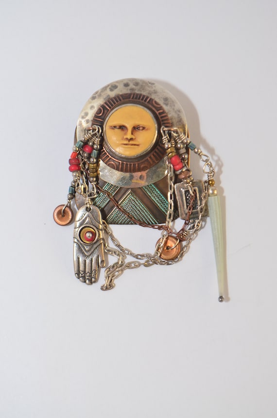 Vintage Tabra Signed Tribal Moon Face Brooch Pin