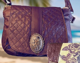 Bolso bandolera pequeño de cuero reciclado – Bolso bandolera con diseño de rosa hawaiana y brújula, cartera a juego opcional.