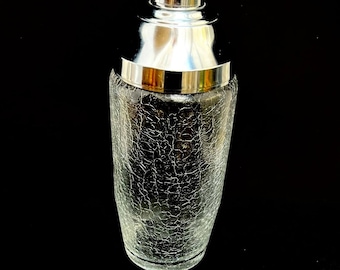 Vintage Cocktailshaker i krusad glas: Barware från mitten av århundradet