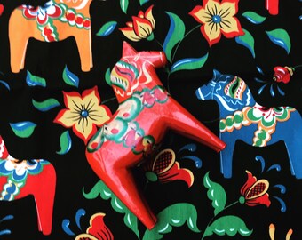 Swedish Dala Horse Figurine: Nils Olsson Hand-Painted Wood, 17cm