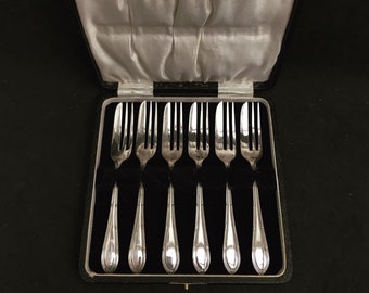 Oyster forks Dessert Screen 6 small forks appetizers seafood  silver plated English old forks, Antique cake forks  wedding gift