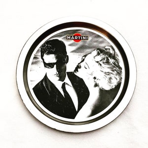Vassoio vintage Martini Rossi: decorazione per carrello bar con etichetta per liquori degli anni &#39;70