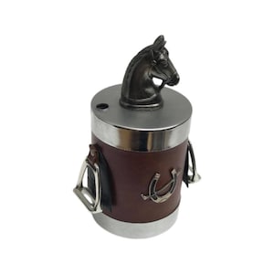 Distributore di sigarette vintage scatola di sigarette in metallo testa di cavallo cavaliere pelle vegana regalo accessori da scrivania regalo uomo regalo per lui