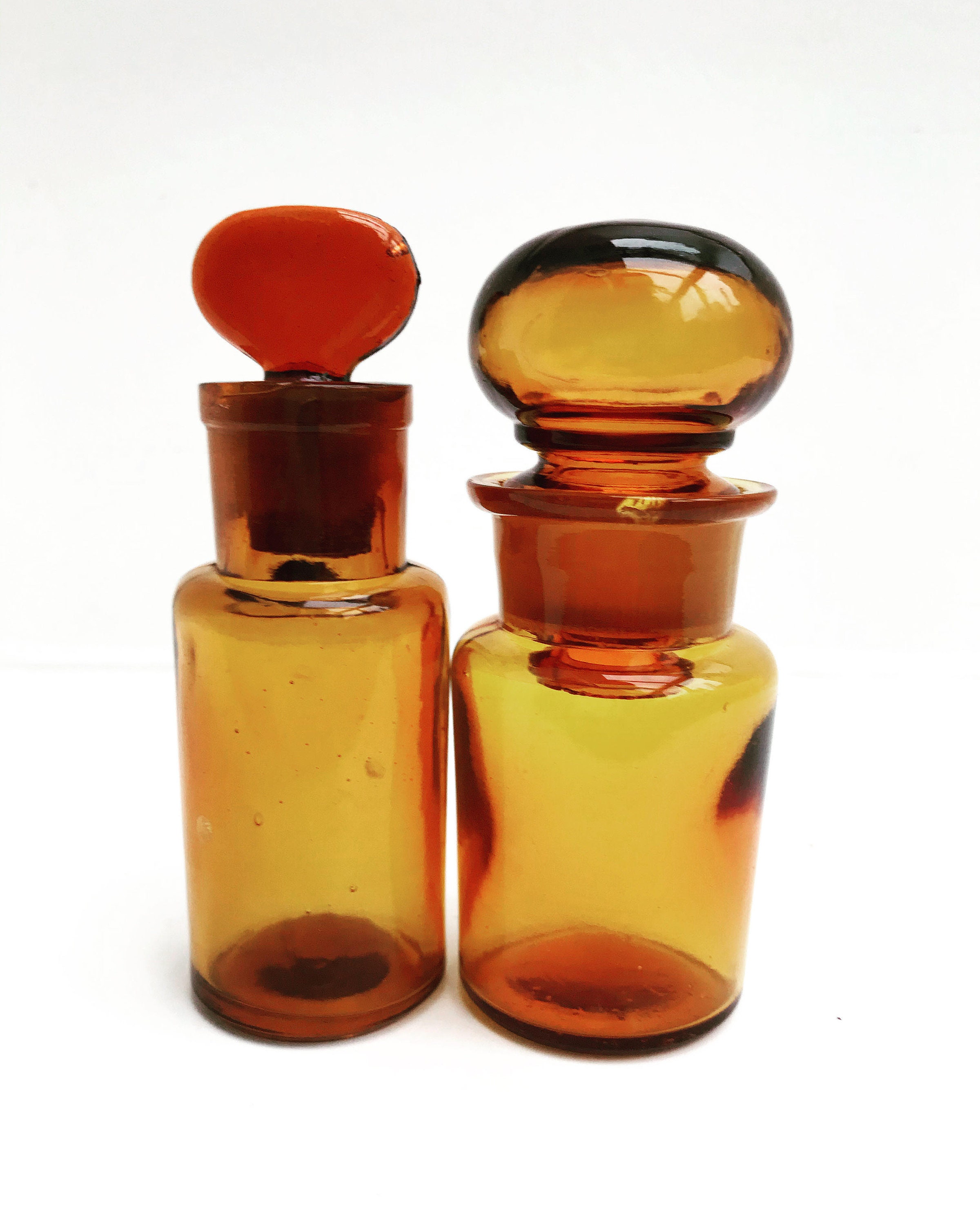 Cabinet Pharmacy Antique Brown Amber Glass Apothecary Bottles Set 2 Cabinet Chemist Medical Bathroom Decor Collectible Prescription Medicine