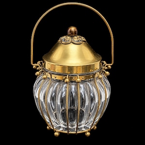 Vintage musikalisk kexburk: Gjuten glasgodislåda med guldmetall