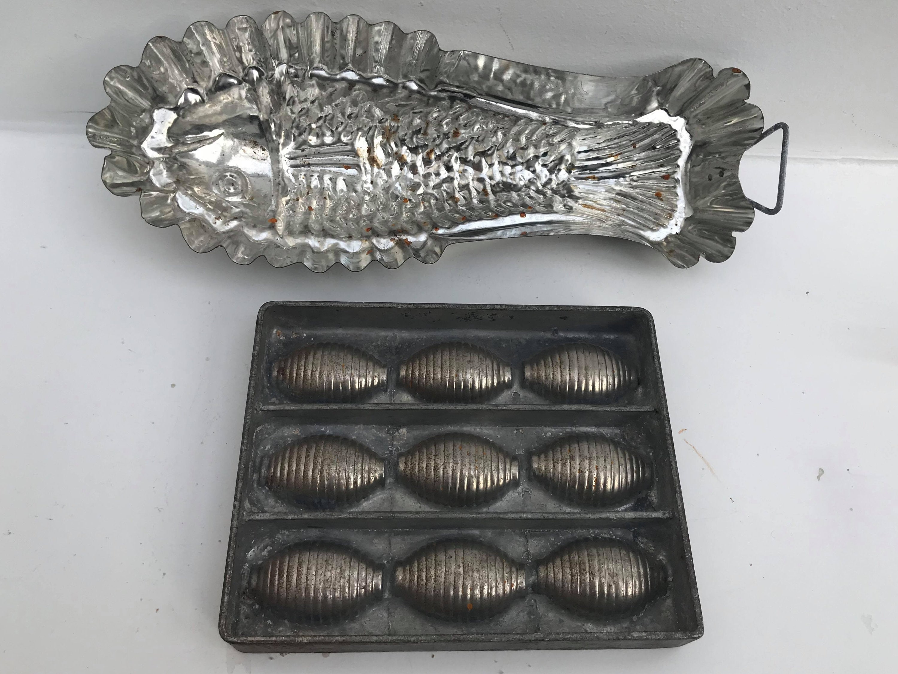 Lot De 6 Moules à Chocolat Anciens En Métal - Forme Poisson - Cuisine Vintage