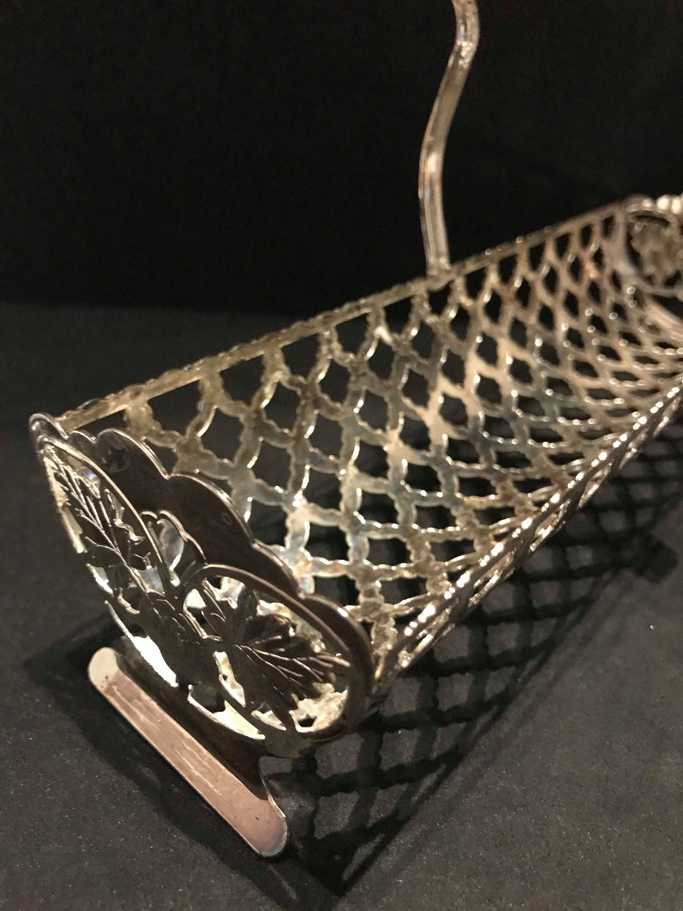 ヴィンテージシルバーメッキビスケットトレイ：英国風ティーテーブル