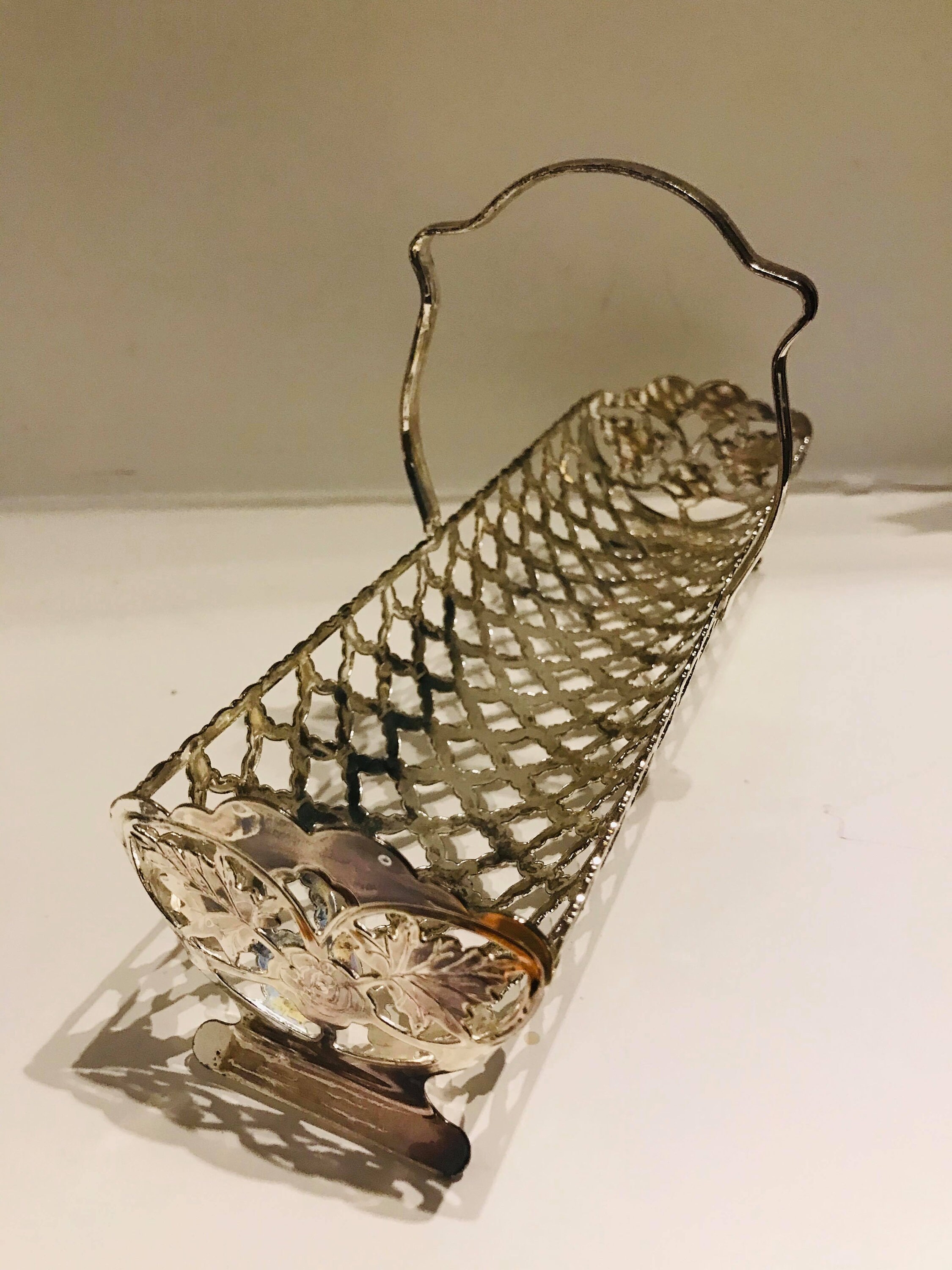 ヴィンテージシルバーメッキビスケットトレイ：英国風ティーテーブル