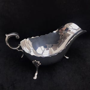 Gravy Boat Silver plated sauce boat Victorian wedding gift for her  christmas table elegant tableware Vintage silver gift