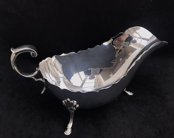 Victorian Silver Plated Gravy Boat: Elegant Christmas Tableware