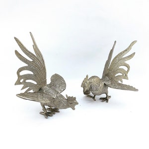 Pair Cockerel figurine Vintage Table Decor silvered Tone Metal Rooster, French Vintage Table Ornaments Hen Chicken Display Hollywood Regency