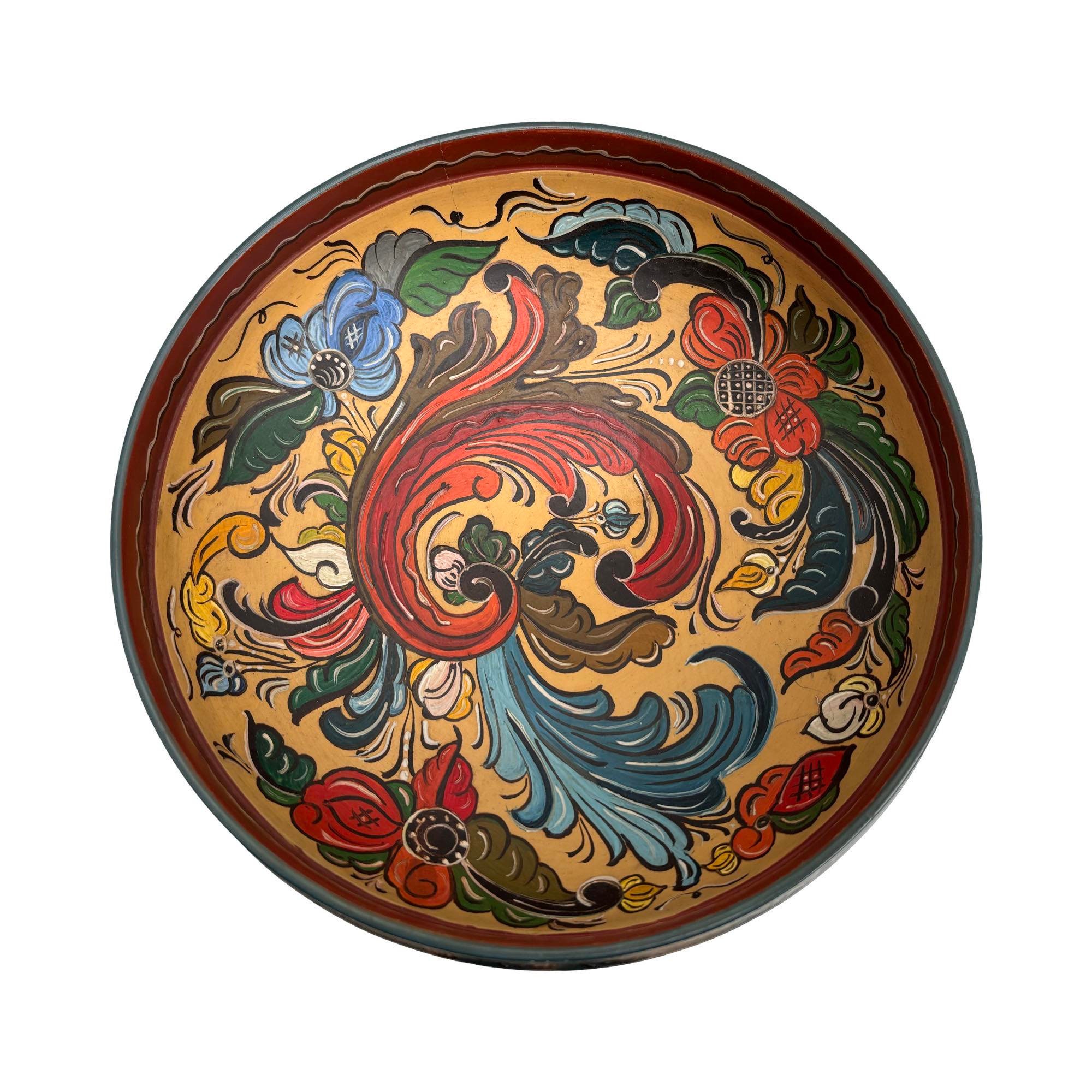 ヴィンテージ ノルウェー ローズマリング ボウル: 手彫りの花の民芸