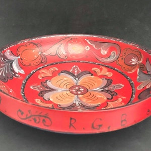 Vintage Red Rosemaling basket Norwegian Nordic Hand Painted Rosemaled Pedestal  Norway Folk Art fruit  Scandinavian Folklore Art tray Plate