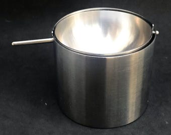 ヴィンテージ アルネ ヤコブセン ステルトン 灰皿: デンマーク