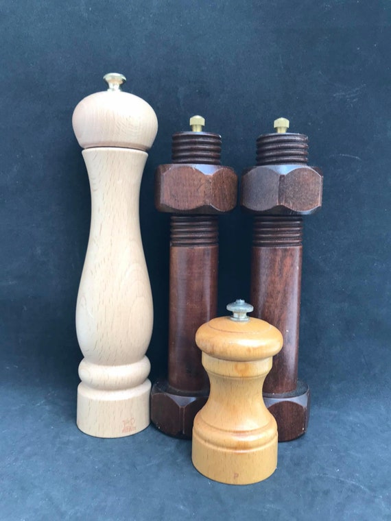 peugeot blue pepper mill