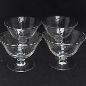 アンティークシャンパンクーペグラス 4個 クリスタルカットクーペ 1920年代 フレンチセット 2ステムバーカート装飾 ウェディングバーテンダーカクテルグラスギフト