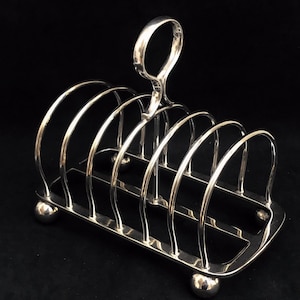 Tostadora victoriana plateada: Walker and Hall, vajilla para brunch inglés