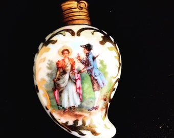 Frasco de porcelana en miniatura: Corazón de pareja cortejando estilo bohemio vintage