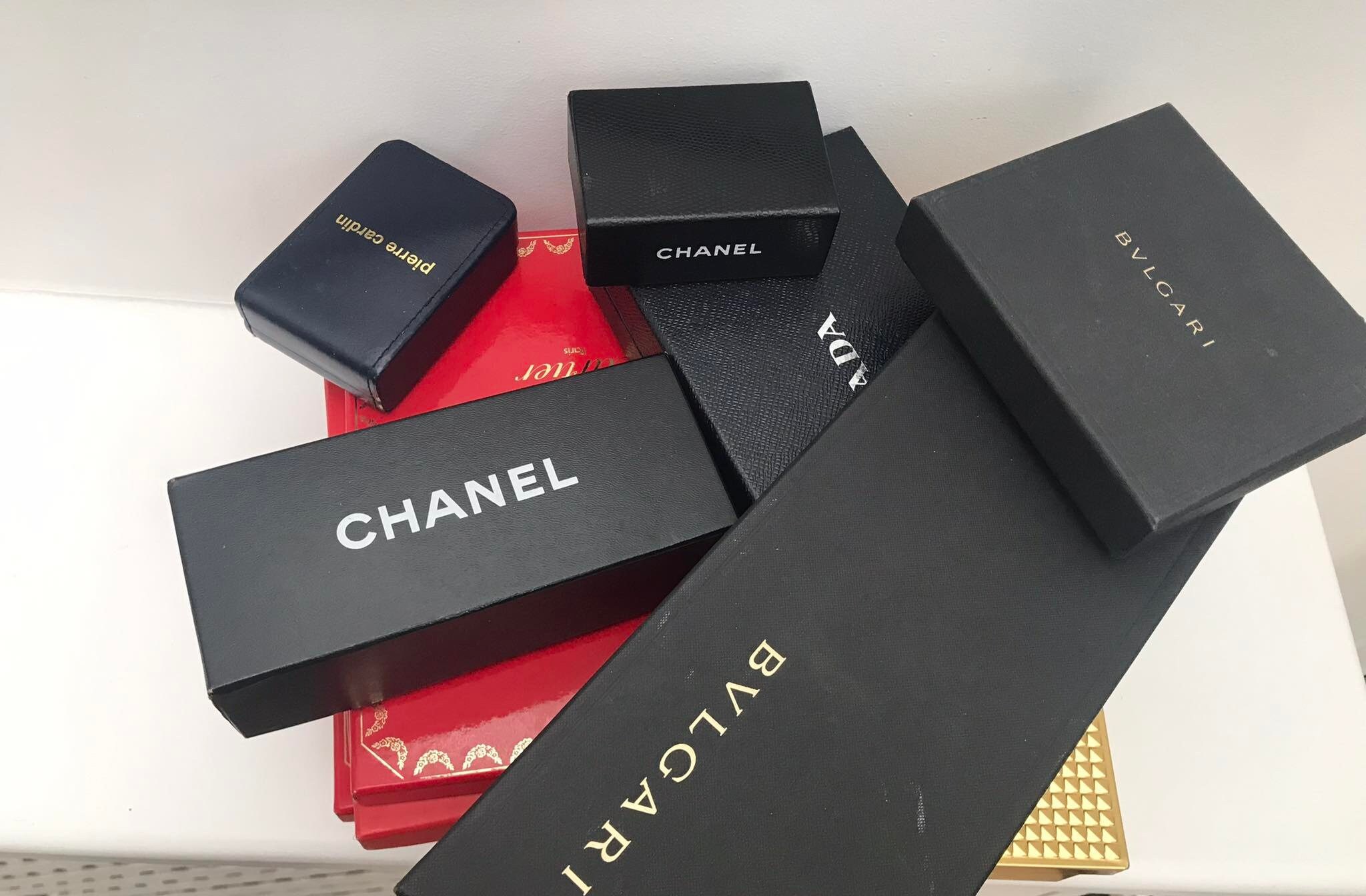 CHANEL Cartier, Gucci Christian Dior Jewelry Box lot Chanel Caviar Large Jewelry Box Black 1664735 – FASHIONPHILE main image 4