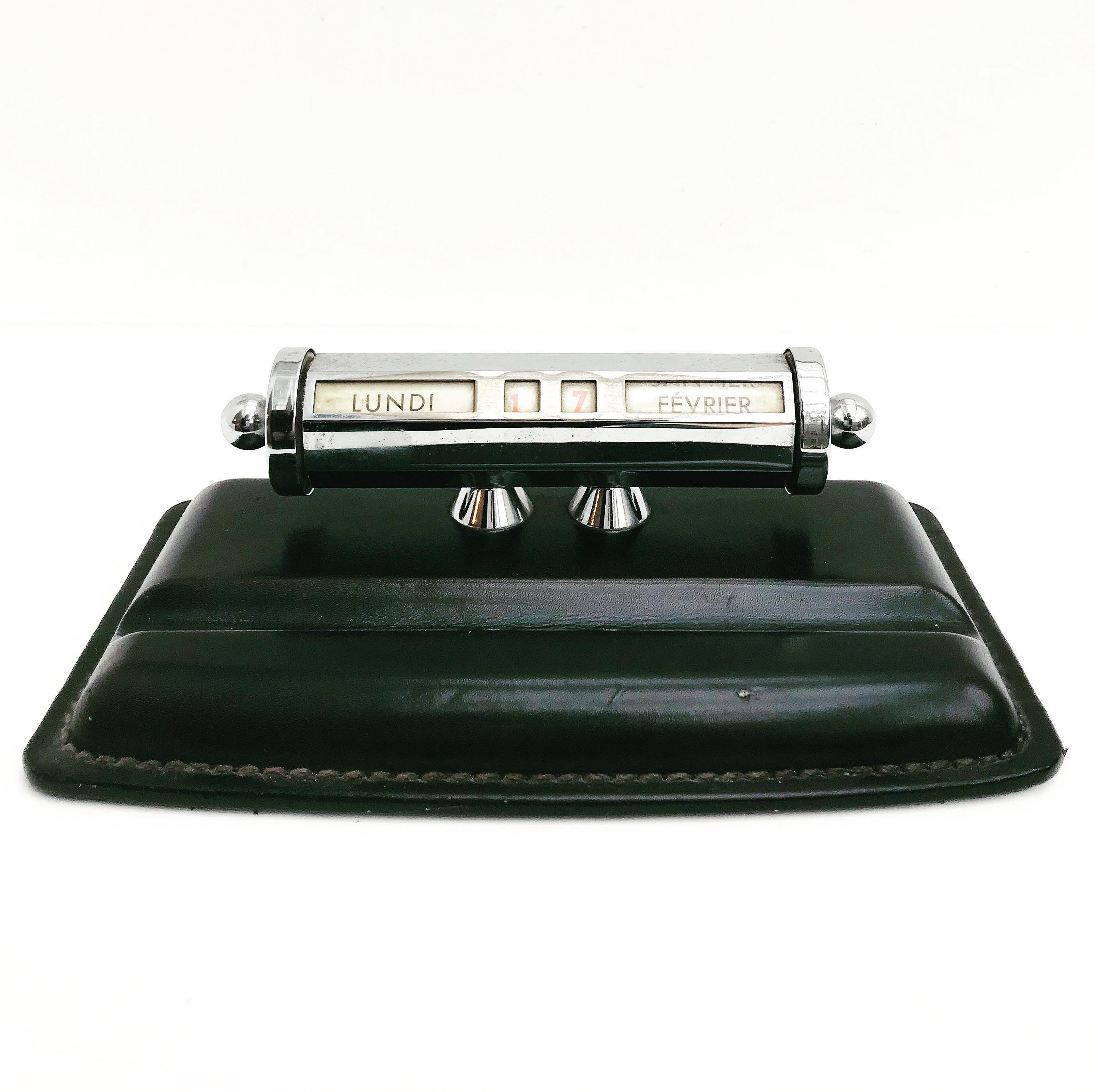 Perpetual Calendar Desk Decoration Leather And Metal Ornaments