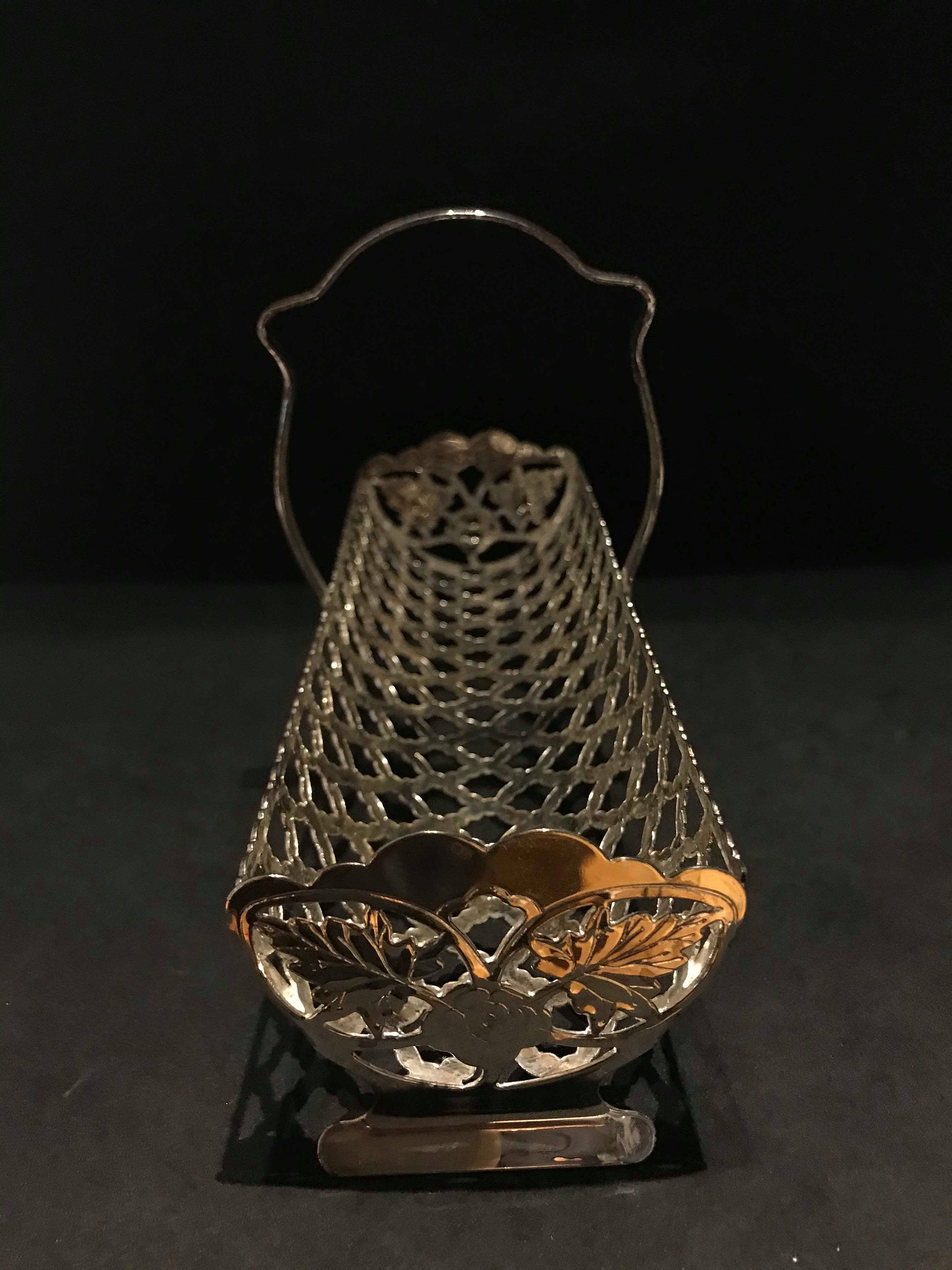 ヴィンテージシルバーメッキビスケットトレイ：英国風ティーテーブル