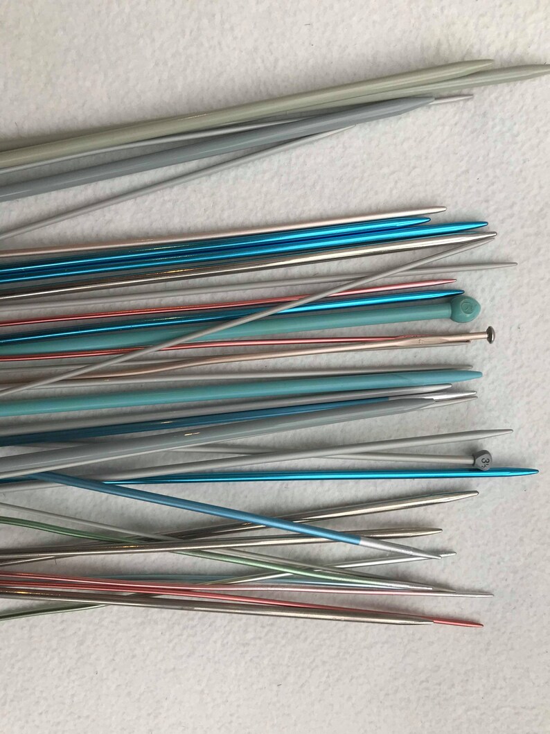 Vintage Knitting Needle Box Red Needles Vintage Wooden Pencil Etsy