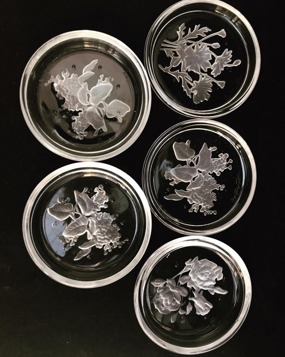 Coasters Set of 5 crystal from Val-Saint-Lambert made in Belgium, intaglio crystal Fruits Crystal cut, crystal relief, bar accessories