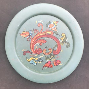 Decorative plate Rosemaling Norwegian Vintage 60s decorative wall plate folk art  Handcrafted Norway Scandinavian Wood Nordic Decor Kitchen