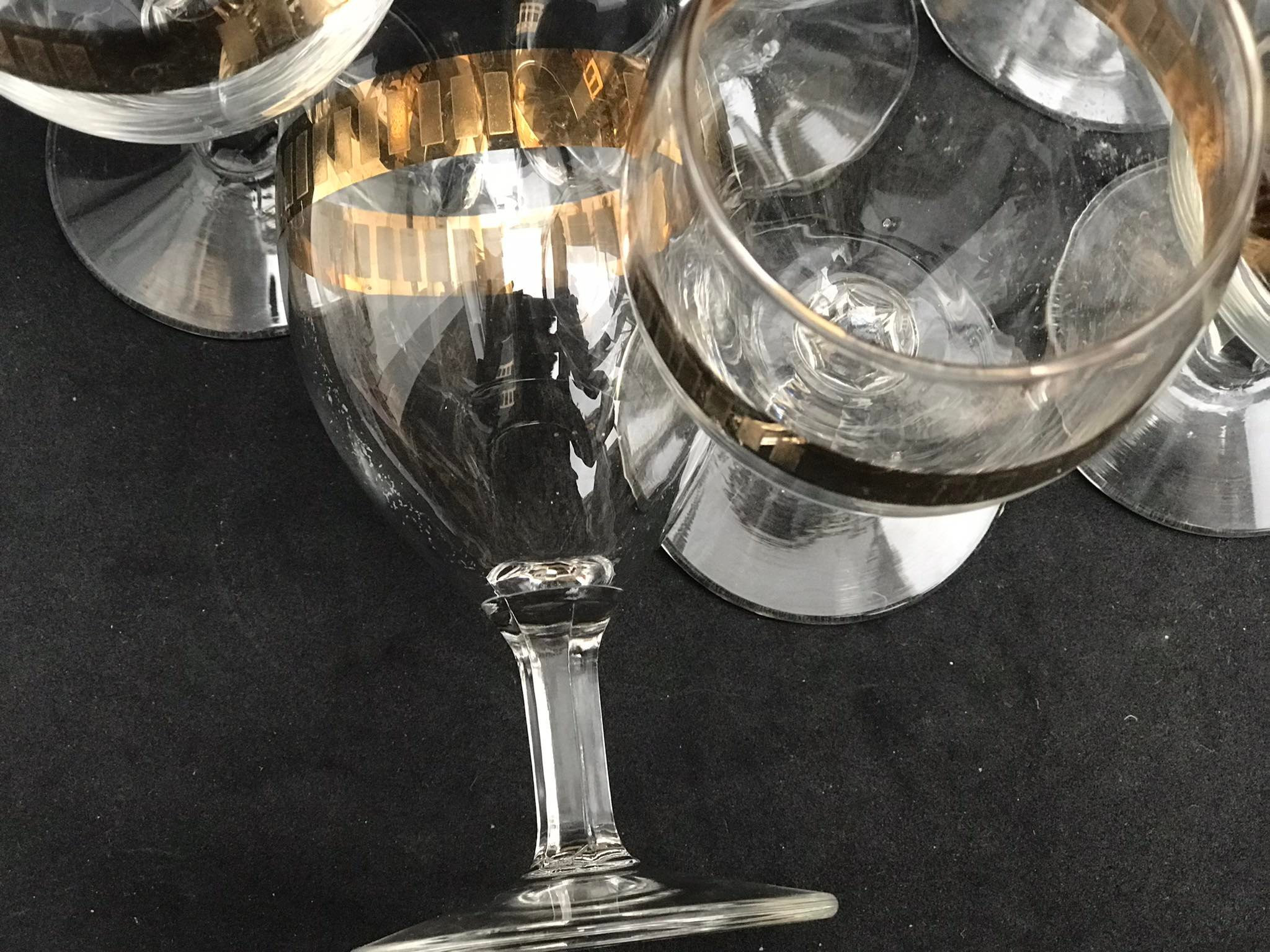 Golden Fantasy Glasses: Luxury Glassware Collection for Stylish Entertaining