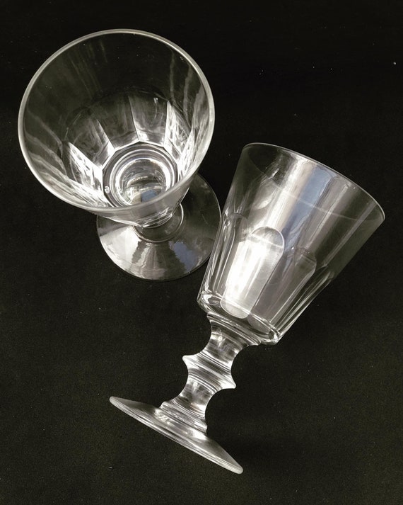 Set of 12 champagne glasses, first half of the 19th century - Ref