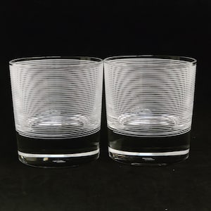 ウイスキーグラス 2個セット 重厚なクリスタルカット スコッチドリンクグラス ウイスキー バーボン ヴィンテージ 彼へのプレゼント お父さんへのプレゼント 上司 バーカート 装飾