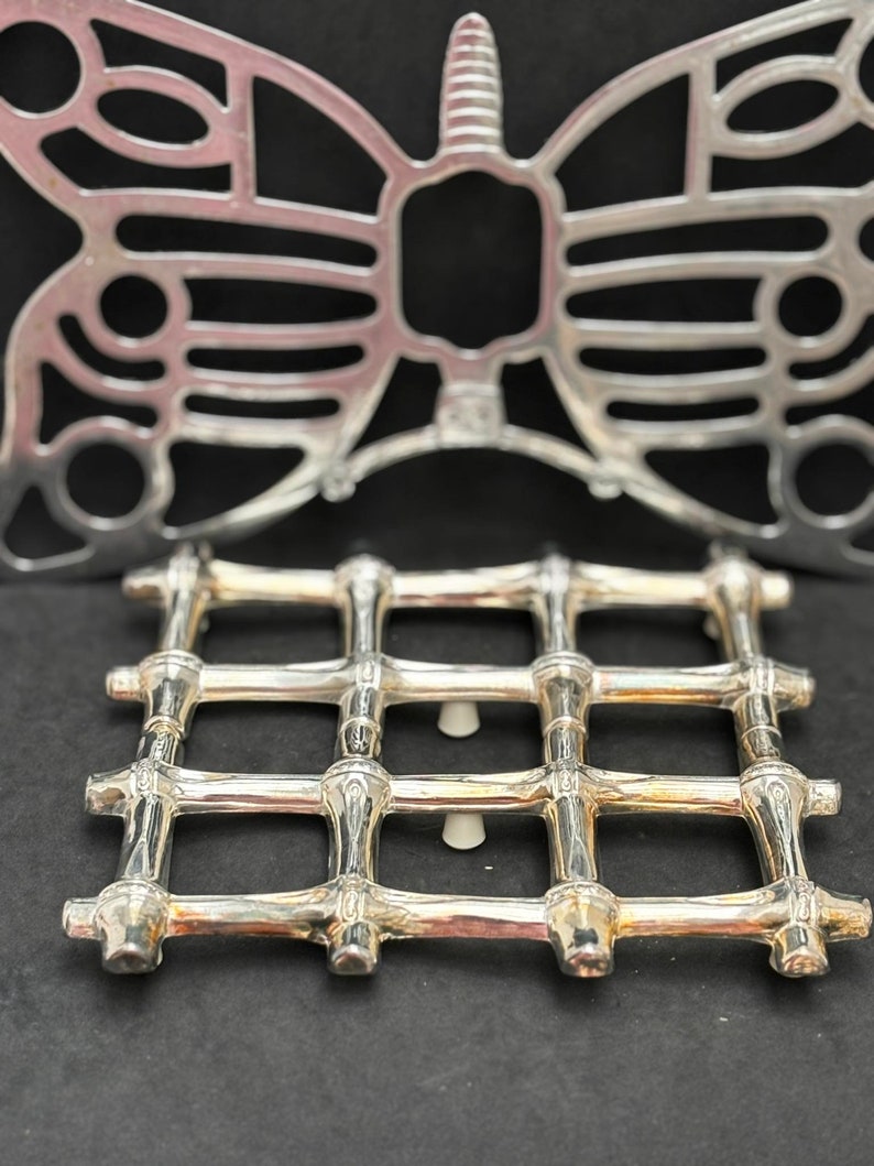 Trivet metal lot de 2 trivets vintage, 1 bamboo Tramontina 1 butterfly San Marco adjustable trivet image 3