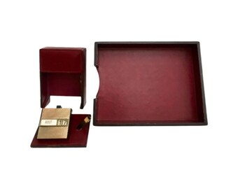 Set organizer da scrivania vintage in pelle bordeaux: calendario perpetuo di metà secolo