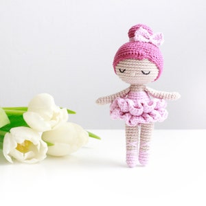 La Crocheteria • DALIA • crochet pattern • Amigurumi crochet pattern •